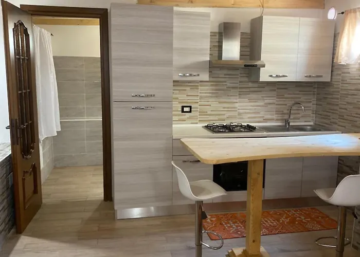 Monolocale Indipendente Nel Quartiere Residenziale Genneruxi