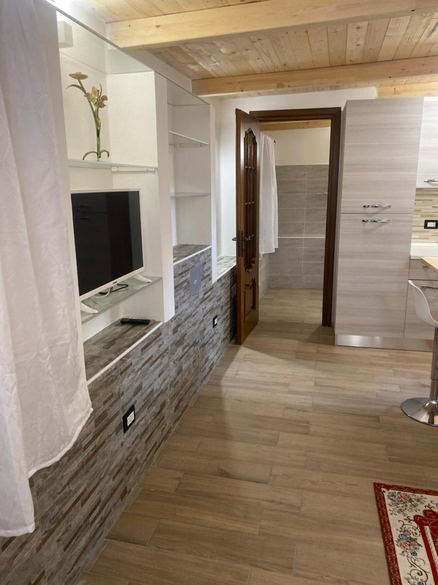 Monolocale Indipendente Nel Quartiere Residenziale Genneruxi Apartment