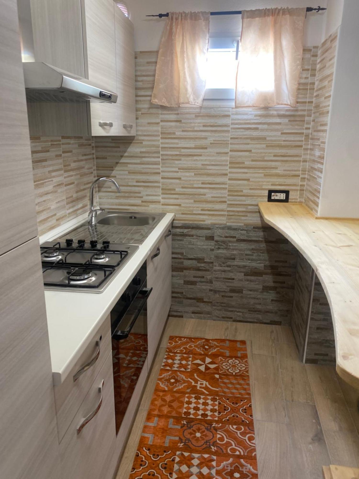 Monolocale Indipendente Nel Quartiere Residenziale Genneruxi *